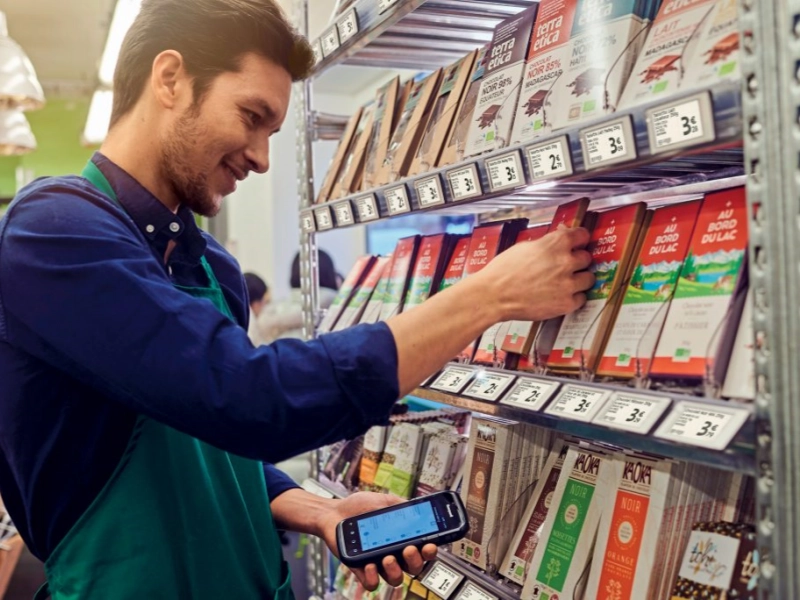 Diseño de etiquetas de precio: qué funciona en el comercio minorista y qué no